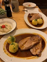 Schweinebraten Mit Knödel Und Krautsalat